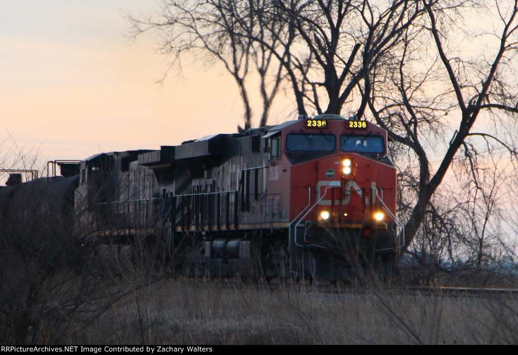 CN 2336